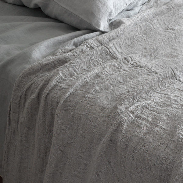 Linen Bedspread Memory Light Grey Unik Og Naturlig Washed Linen Bedspread Light Gray