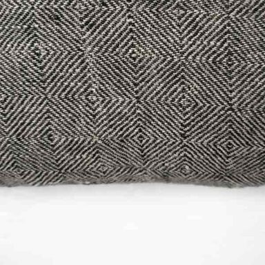 blødt grå hørsengetæppe